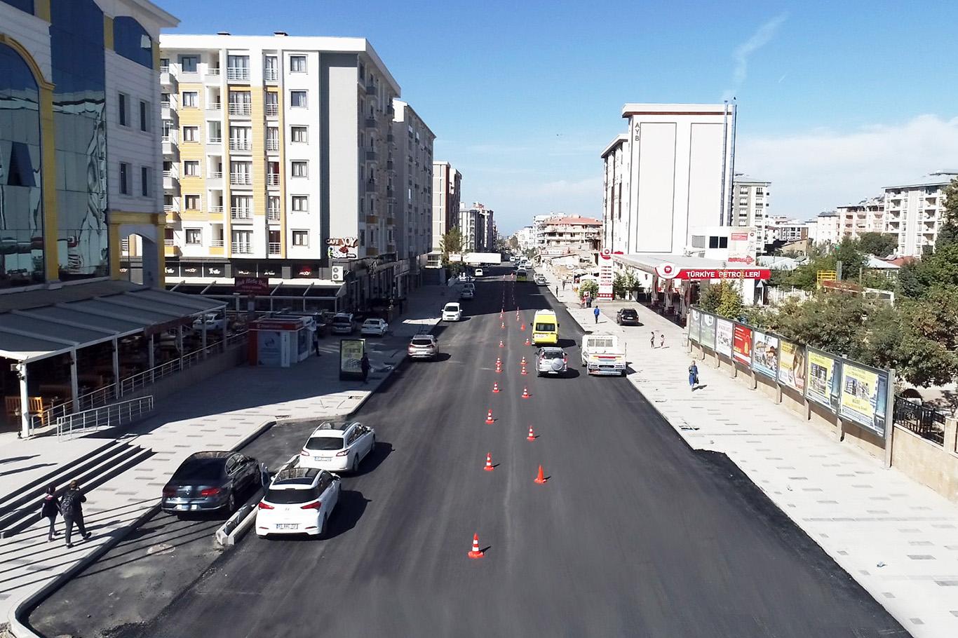 Van İskele Caddesi asfaltlandı Van İskele Caddesi asfaltlandı